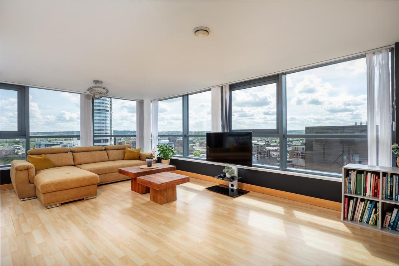 Апартаменты Leeds Most Stunning Penthouse! - Sleeps 8 Экстерьер фото